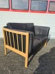 2 Personers
sofa Kr. 
2400,-