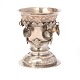 Small Norwegian 
silver cup 
circa 1720-40. 
H: 6,5cm