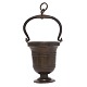 Aabenraa 
Antikvitetshandel 
præsenterer: 
Tidlig 
1700-tals barok 
lavabo i 
patineret 
bronze. Dateret 
1726. H: 30cm 
...