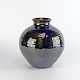 Kinnerup Antik 
& Porcelæn 
præsenterer: 
Kähler 
vase
Mørkeblå
18 cm