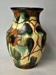 Dansk keramiker 
(20. årh): 
Vase. Glaseret 
lertøj.