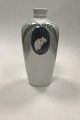 Danam Antik 
præsenterer: 
Royal 
Copenhagen 
Unika Vase af 
Jenny Meyer med 
rotter / mus 
No.10599 
Februar 1911