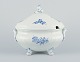 Royal Copenhagen. Stor lågterrin i hvidt porcelæn