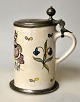 Ølkrus, 
fajance, ca. 
1770, Tyskland.