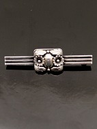 N E From 830 slv broche