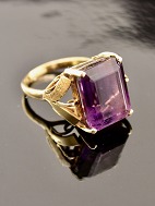 8 carat gold ring