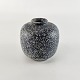 Kinnerup Antik 
& Porcelæn 
præsenterer: 

Arne Bang 
Lav, rund vase
