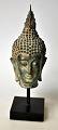 Pegasus – Kunst 
- Antik - 
Design 
præsenterer: 

Buddha 
buste i bronze, 
20. årh. Cire 
perdue.