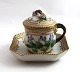 Lundin Antique 
præsenterer: 

Royal 
Copenhagen. 
Flora Danica. 
Cremekop. Model 
# 3514 + 3515. 
(1 sortering). 
Viola ...
