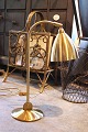 K&Co. 
præsenterer: 

Nyere 
Bestlite 
bordlampe BL2 i 
messing...