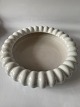 Antik Huset 
præsenterer: 

Stort 
Krakkele fad 
Fra Michael 
Andersen 
Bornholm.
Diameter 32 
cm.