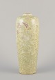 L'Art 
præsenterer: 

Elly Kuch 
(1929-2008) og 
Wilhelm Kuch 
(1925-2022). 
Unika 
keramikvase. 
Krystalglasur.