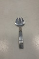 Danam Antik 
præsenterer: 
Georg 
Jensen Sterling 
Sølv Relief 
Sardin Gaffel 
No. 262