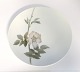 Royal Copenhagen. Platte med blomster motiv. No.78. Diameter 22 cm. (1 
sortering)