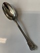 Antik Huset 
præsenterer: 
Rosenborg 
Sterling Sølv 
Barneske.
Anton 
Michelsen
Længde 15,5 
cm.