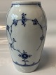 Royal 
Copenhagen 
Musselmalet 
Riflet vase fra 
1934