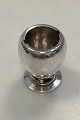 Danam Antik 
præsenterer: 
Georg 
Jensen Sterling 
Sølv Magnolia 
Saltbøsse No 2A 
uden låg