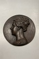 Danam Antik 
præsenterer: 

Dansk 
silhouetportræt 
af ung dame i 
Bronze Signeret 
A.S. Jag 23