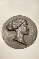 Danam Antik 
præsenterer: 

Dansk 
silhouetportræt 
af ung dame i 
Bronze Signeret 
A.S. Jag 22