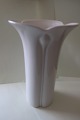 ViKaLi 
præsenterer: 

Smuk hvid 
vase fra 
Arzberg, 
Germany
Porcelæn
Den gør 
blomsterne 
endnu smukkere
H: 19cm