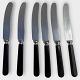 Moster Olga - 
Antik og Design 
præsenterer: 

Raadvad
6 Knive med 
sorte skafter
*125kr samlet