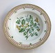 Lundin Antique 
præsenterer: 

Royal 
Copenhagen, 
Flora Danica. 
Stor dyb 
tallerken. 
Design #3545. 
Diameter 24,5 
cm. ...