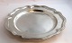Lundin Antique 
præsenterer: 

Bagge 
Thomsen Hiort 
(B T H). 
Regence. 2 
store runde 
sølvfade (830). 
Diameter 31 cm. 
...