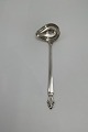 Danam Antik 
præsenterer: 

Georg 
Jensen Sterling 
Sølv Dronning 
Flødeske No 156