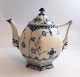 Royal Copenhagen. Musselmalet, Helblonde. Tekande. Model 1119. Højde 20 cm. 100 
cl. (1 sortering).