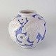 Kinnerup Antik 
& Porcelæn 
præsenterer: 

Michael 
Andersen vase
5126
14 cm
