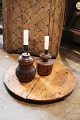 K&Co. 
præsenterer: 

Svensk 
1800 tals rund 
træplade i træ 
med en rigtig 
fin patina.
Fin som 
bordplateau / 
bakke...
