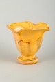 L'Art 
præsenterer: 

Svend 
Hammershøi 
(1873-1948) for 
Kähler. 
Vase i 
glaseret 
keramik. Smuk 
orange 
uranglasur.