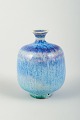 L'Art 
præsenterer: 

Berndt 
Friberg 
miniaturevase, 
signeret.