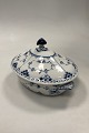 Danam Antik 
præsenterer: 

Royal 
Copenhagen 
Musselmalet 
Helblonde Oval 
Lågfad No 1129 
og 622 låg