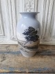 Royal 
Copenhagen stor 
vase dekoreret 
med landskabs 
motiv ...