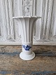 Karstens Antik 
præsenterer: 

Royal 
Copenhagen 
Hetsch vase 
dekoreret med 
Blå Blomst no. 
10/8569