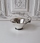 Karstens Antik 
præsenterer: 

Georg 
Jensen Pyramide 
flødekande i 
sterlingsølv 
no. 600A