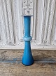 Karstens Antik 
præsenterer: 

Holmegaard 
blå Carnaby 
vase 31,5 cm.