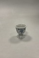 Danam Antik 
præsenterer: 

Bing og 
Grøndahl 
Blåmalet / 
Musselmalet 
Æggebæger No. 
1103 med 
monogram
