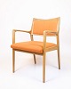 Osted Antik & 
Design 
præsenterer: 

Armstol - 
Egetræ - 
Polstret I 
Orange Stof - 
Karl Erik 
Ekselius - JOC 
Vetlanda ...