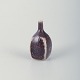 L'Art 
præsenterer: 

Antageligt 
Stig Lindberg, 
miniature vase 
af stentøj, 
studio hand for 
Gustavsberg.