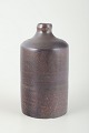 L'Art 
præsenterer: 

Europæisk 
studiokeramiker, 
vase.