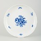 L'Art 
præsenterer: 

Meissen, 
tallerken, stel 
“Blaue Blume” 
med insekter.