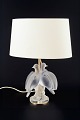 L'Art 
præsenterer: 

Lalique, 
bordlampe med 
duepar.