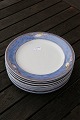 Antikkram 
præsenterer: 

Blå 
Magnolia 
porcelæn, 
frokosttallerkner 
22cm. TILBUD på 
flere.