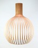 Osted Antik & 
Design 
præsenterer: 

Stor 
Pendel - Octo 
4240 - Birketræ 
- Seppo Koho - 
Secto Design - 
Finland
