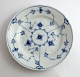 Lundin Antique 
præsenterer: 

Bing & 
Grøndahl. 
Blåmalet. 
Frokost 
tallerken. 
Model 618. 
Diameter 19,5 
cm. (1 ...