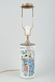 L'Art presents: 
Chinese 
porcelain table 
lamp from a 
cylindrical 
vase. Late Qing 
/ Republic 
period (c. 
1900–1930).