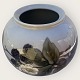 Moster Olga - 
Antik og Design 
præsenterer: 

Royal 
Copenhagen
Brombær vase
#288/ 42-B
*500kr