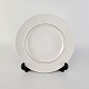 Kinnerup Antik 
& Porcelæn 
præsenterer: 
RC 
tallerken
4 All seasons
617